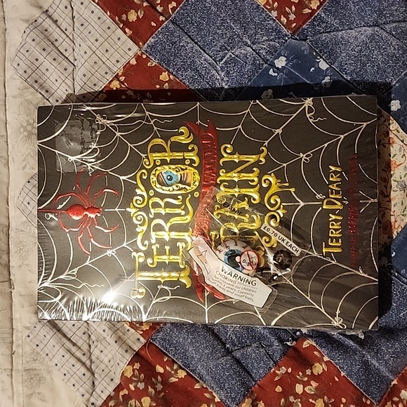 Wiggot's Wonderful Waxworld Terror Train by Terry Deary - Picture 1 of 2